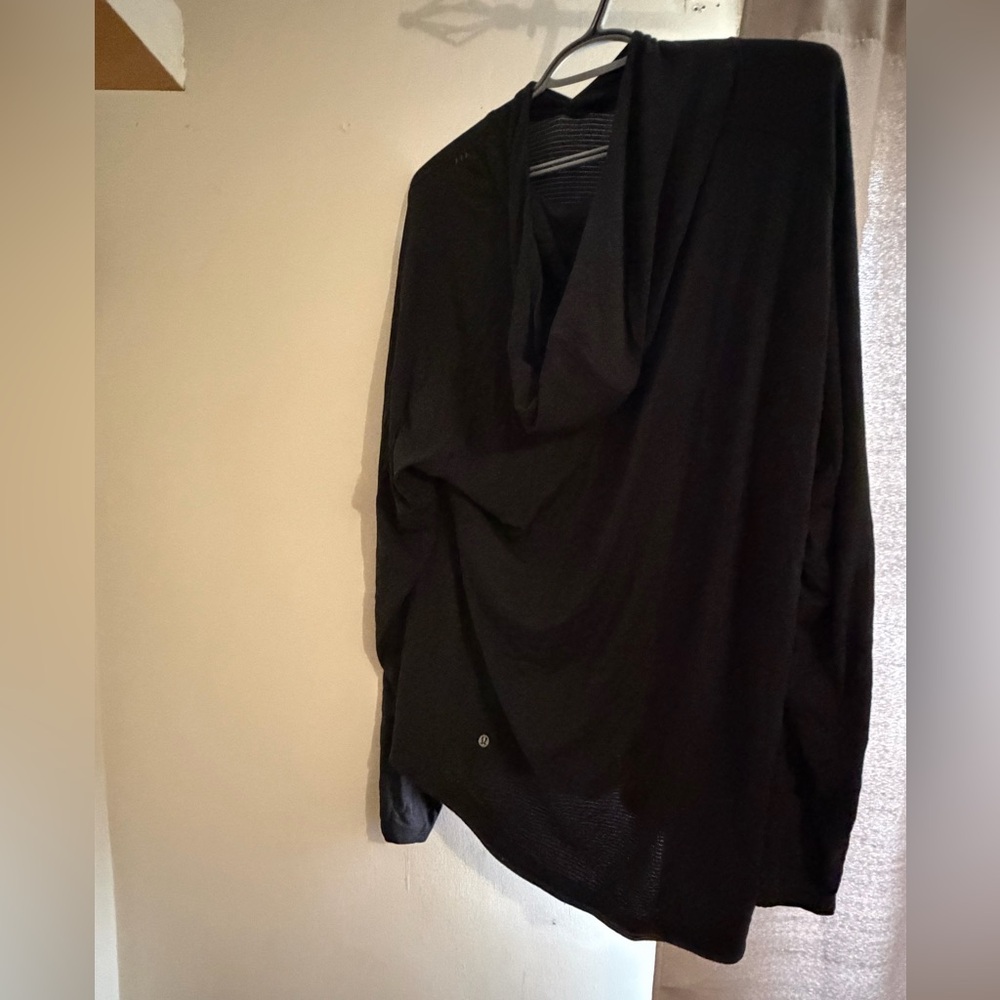 lululemon athletica Men's Black Lightweight Hooded Sweater
